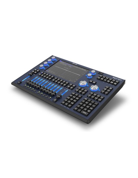 MagicQ MQ70 console luci compatta, 24 universi, 4 uscite dirette DMX 512, 10 Playback faders