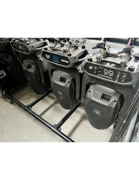 MAVERICK MK2 SPOT Chauvet Professional completi di flight case - Usati in buono stato